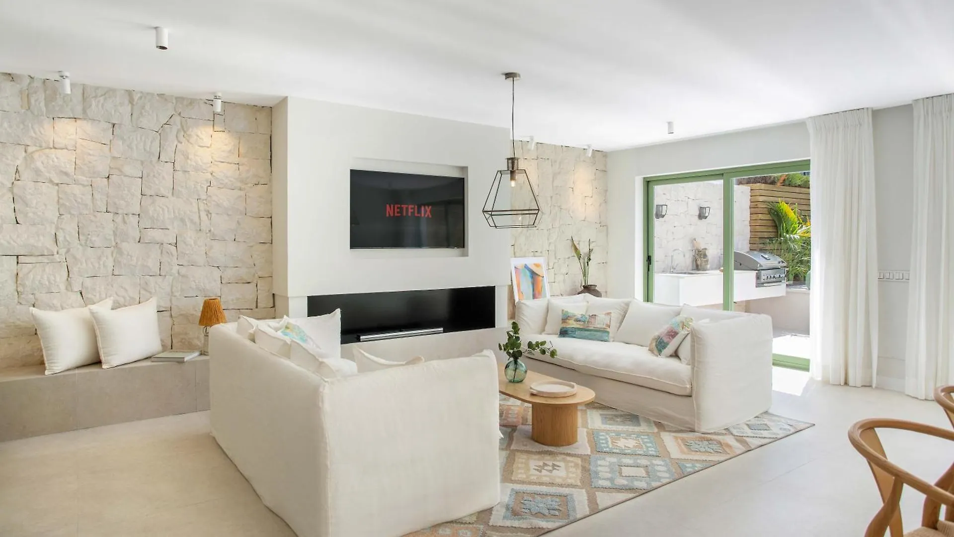 Casa de Férias Vacation Marbella I Casa Savia, Private Heated Pool, Luxury Interiors, 10Min Walk To The Beach Espanha