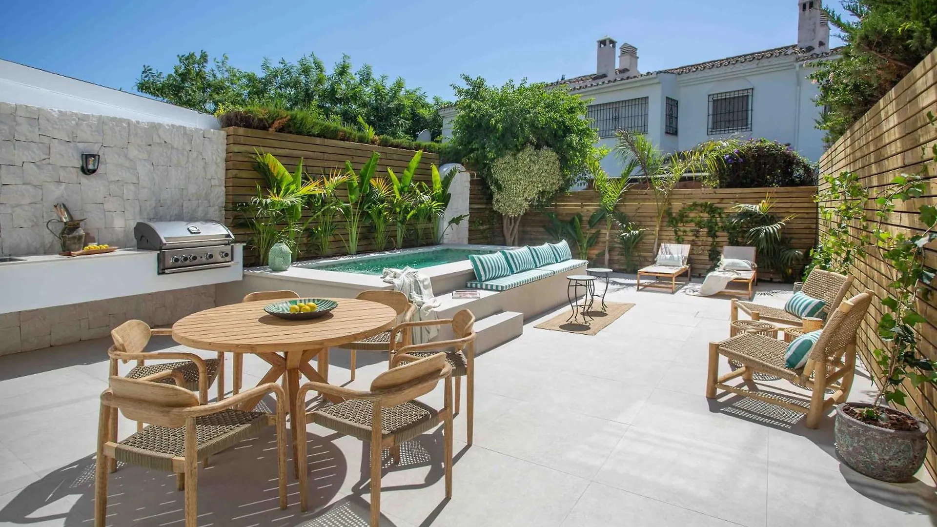Casa de Férias Vacation Marbella I Casa Savia, Private Heated Pool, Luxury Interiors, 10Min Walk To The Beach